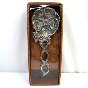 Star Home Silver Flower Bee Metal Spoon Rest